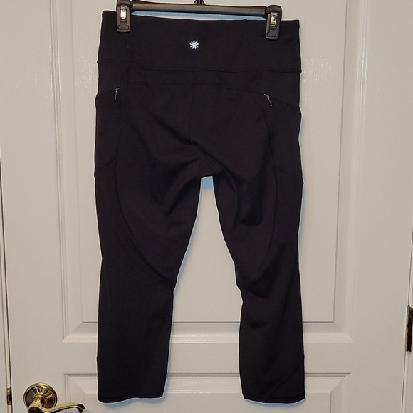 Athleta Mesh Contender Capris - Picture 4 of 7